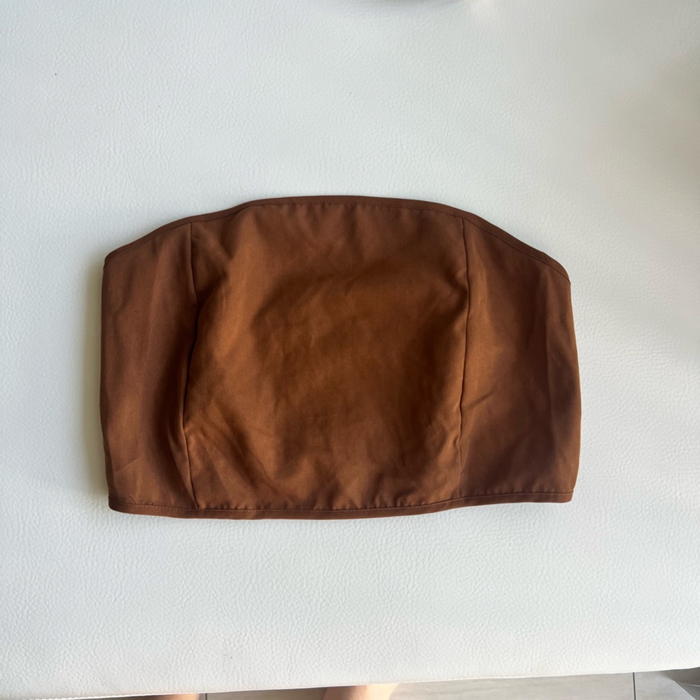 Brown crop top.